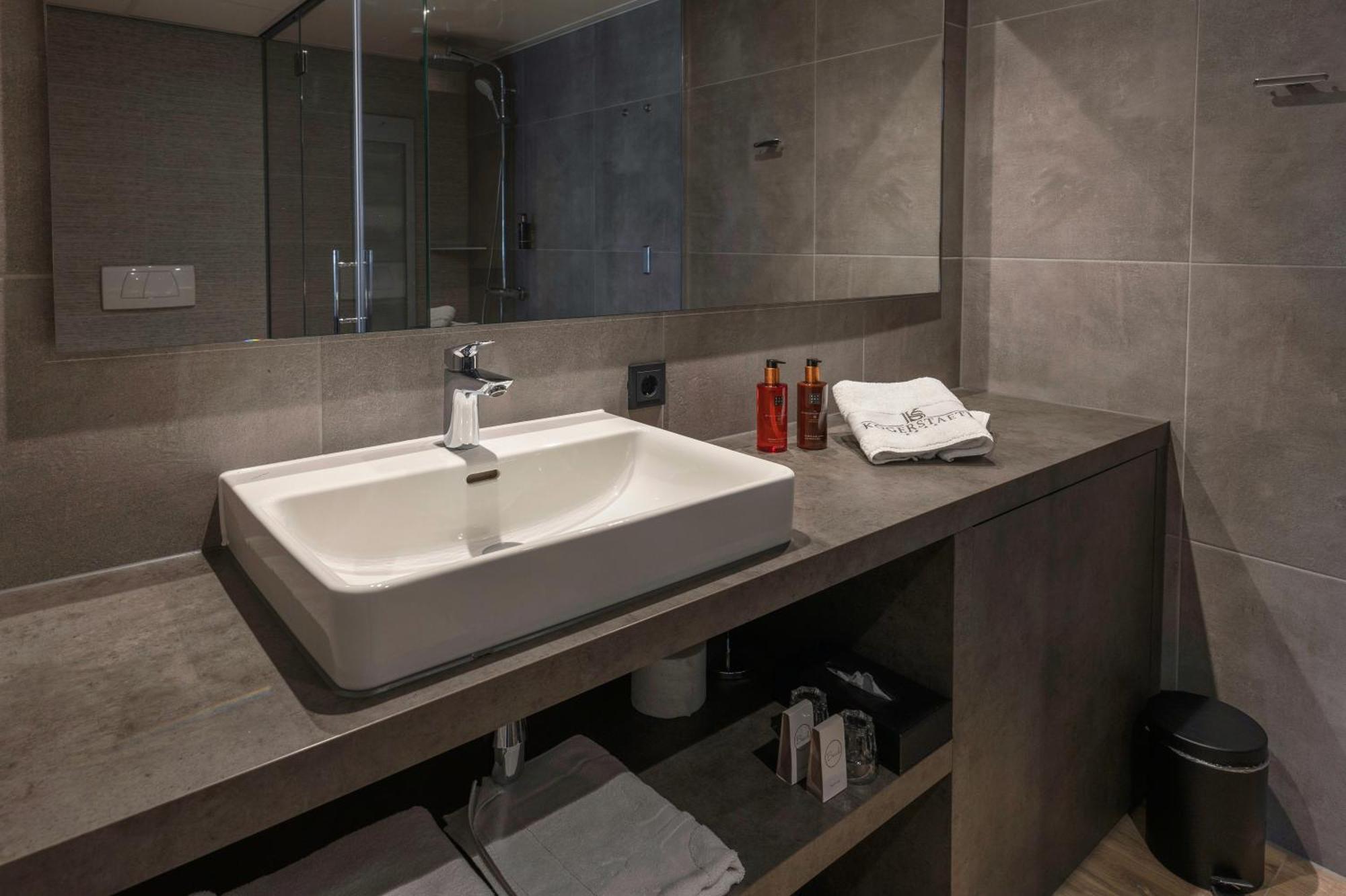 Hotel Kogerstaete Texel 데쿠크 객실 사진